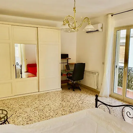 Tao Sun Apartment *